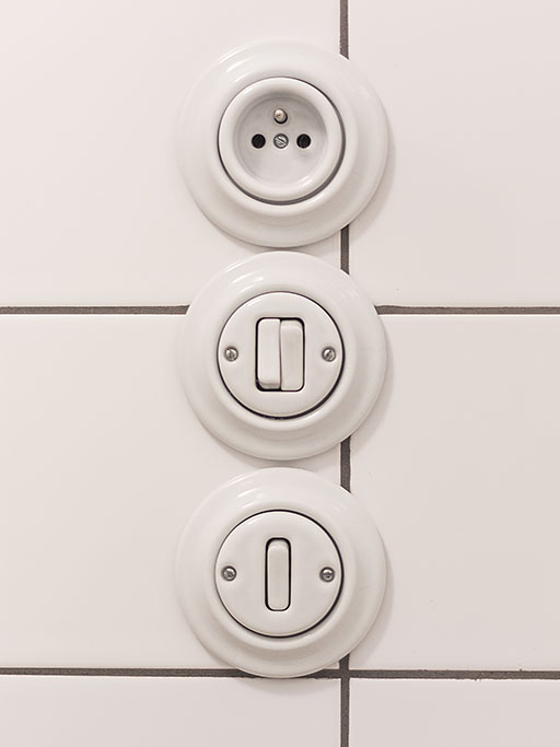 Keramické zásuvky a vypínače